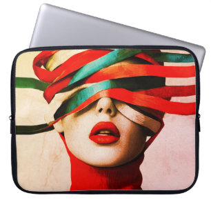 Surrealistisches Band Moderne Minimalistin Frau in Laptopschutzhülle