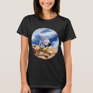 Surrealistisches Hybridtier, fliegender Berg Papag T-Shirt
