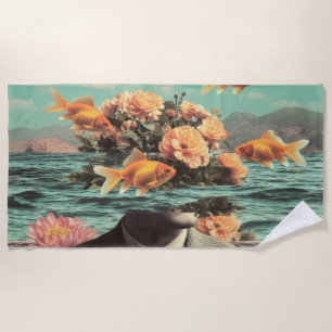Surrealistisches Porträt mit Goldfischblumen und O Strandtuch