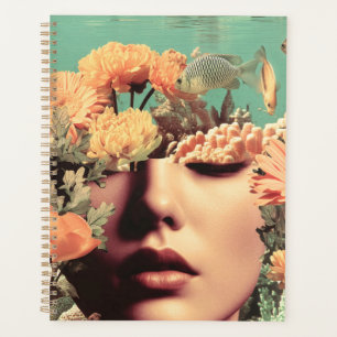 Surrealistisches Unterwasserporträt mit Korallenbl Planer