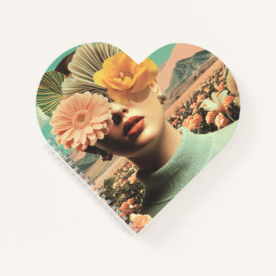 Surrealistisches weibliches Porträt mit Blumen, di Notizblock