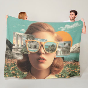Surrealistisches weibliches Porträt mit Retro-Sonn Fleecedecke
