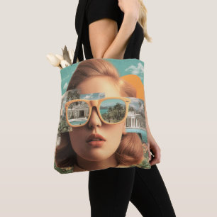 Surrealistisches weibliches Porträt mit retro Sonn Tasche