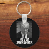 Surrender Pro Trump Schlüsselanhänger (Vorderseite)