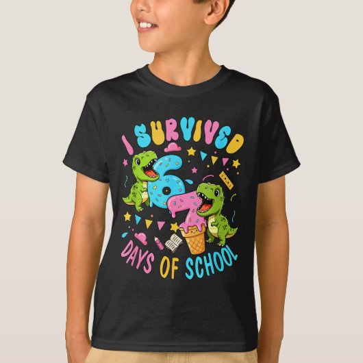 Survived 67 Days Of School T-rexes Funny Six Seven T-Shirt (Vorderseite)