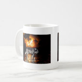 "Survivor" Graue Wolfspenden Kaffeetasse (Vorderseite Links)