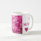 "Susan" Pink Hydrangea Blumenbriefe & Niedliches H Kaffeetasse (VorderseiteRechts)