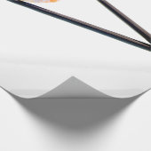 Sushi-Garnele-Rollenschwarz-Essstäbchen auf weißem Geschenkpapier (Ecke)