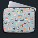 Sushi Nigiri Maki Roll Pattern Laptopschutzhülle<br><div class="desc">Spaß japanische Sushi-Küche Kunst auf blauem Hintergrund.</div>