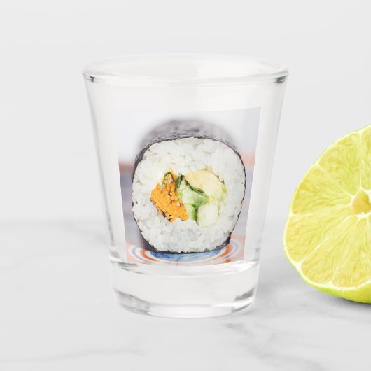 Sushi roll Fisch und Reis Schnapsglas (Vorderseite)