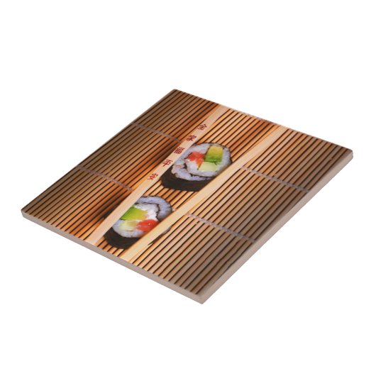 Sushi und hölzerne Essstäbchen Fliese (Seite)