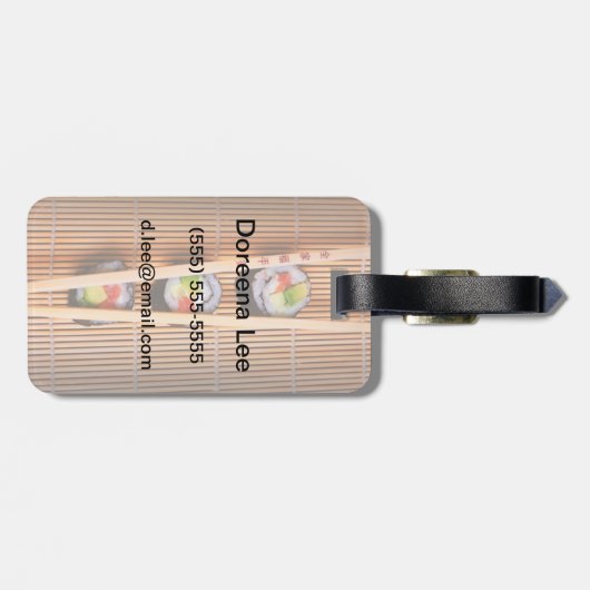 Sushi und hölzerne Essstäbchen Gepäckanhänger (Rückseite horizontal)