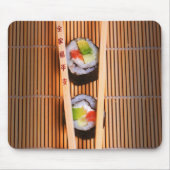 Sushi und hölzerne Essstäbchen Mousepad (Vorne)