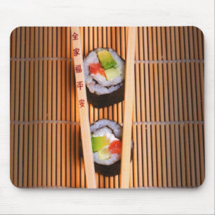 Sushi und hölzerne Essstäbchen Mousepad