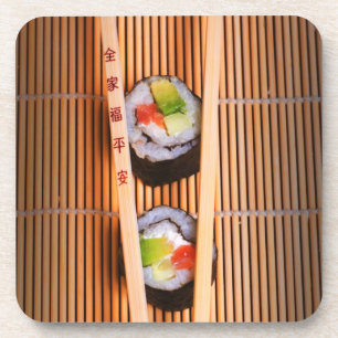 Sushi und hölzerne Essstäbchen Untersetzer
