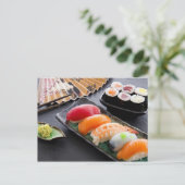 Sushi und Rollen Postkarte (Stehend Vorderseite)