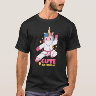 Süß Aber Gefährlich Lustige Mädchen Karate Einhorn T-Shirt