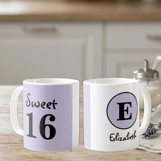 Süße 16er-Monogramm-Name lila Kaffeetasse