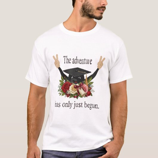 Süße Abschlussmütze mit Blumenmuster | Das Abenteu T-Shirt (Vorderseite)