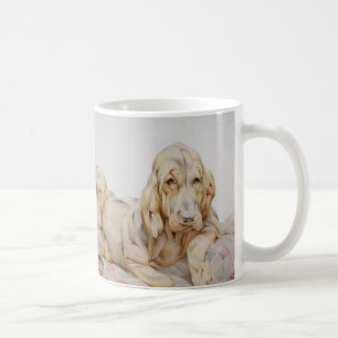 Süße alte Bloodhounds, Welpen von EJ Detmold Kaffeetasse