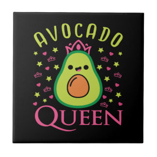 Süße Avocado-Königin mit Herz Keto-Mädchen beim Ko Fliese