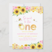 Süße bis Biene Eine rosa Blütenblume Geburtstag Einladung (Vorderseite)