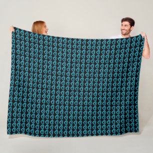 Süße blaue Herzen auf kundenspezifischer Farbe Fleecedecke