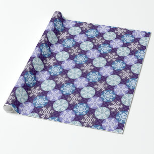 Süße blaue und violette Schneeflocken Weihnachtsmu Geschenkpapier