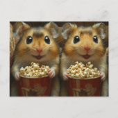 Süße braune Hamster mit Popcorn Postkarte (Vorderseite)