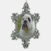 Süße Bulldogge Schneeflocken Zinn-Ornament (Links)