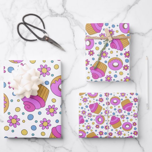Süße bunte Cupcake-, Blumen- und Bagel-Lesezeichen Geschenkpapier Set (Vorderseite)