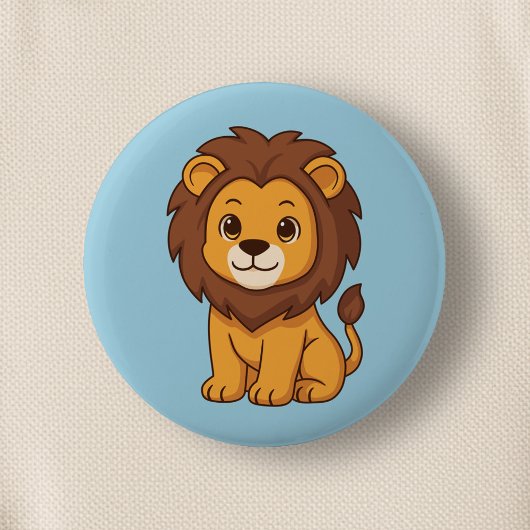 Süße Cartoon-Löwe auf Blau Button