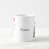 Süße Chickadee mit einer einzelnen roten Rose Benu Kaffeetasse (Mittel)