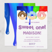 Süße Donuts, Regenbogenfarben, süßer erster Geburt Einladung (Vorne/Hinten)