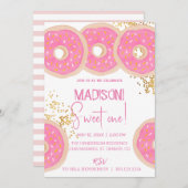 Süße Donuts, Regenbogenfarben, süßer erster Geburt Einladung (Vorne/Hinten)