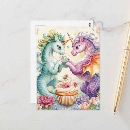 Süße Einhorn-Drachen mit Cupcake und Blumen Postkarte (Vorderseite/Rückseite Beispiel)