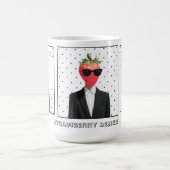 Süße Erdbeere in Sonnenbrille Tasse (Mittel)