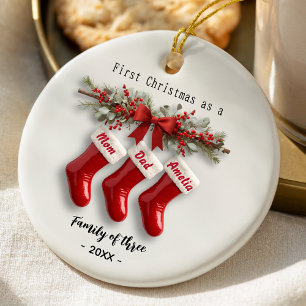 Süße erste Weihnachtsfamilie mit 3 Socken Keramik Ornament