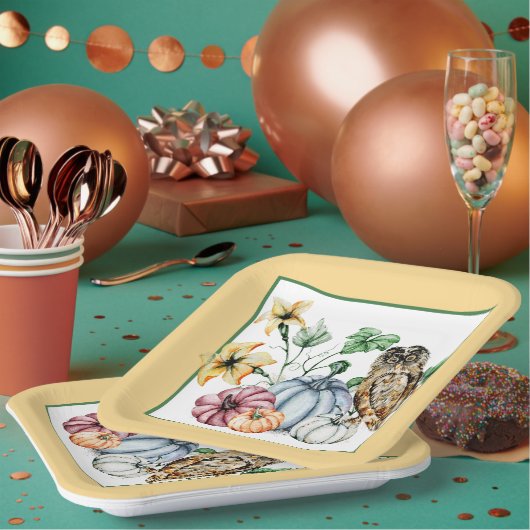 Süße Eule und Herbstkürbisse Pappteller (Multi)
