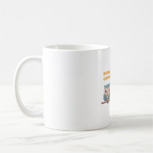 Süße Eule vor dem Kaffee und nach dem Kaffee Kaffeetasse