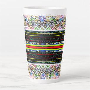 Süße farbenfrohe aztekische Stammesmuster Milchtasse