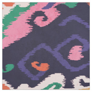 Süße farbenfrohe rosa marineblaue Ikat-Stammesmust Stoff