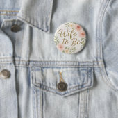 Süße florale Frau, die bald heiratet Button (Beispiel)