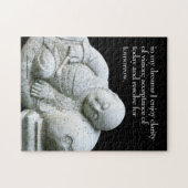 Süße friedliche schlafende junge Mönch-Stein-Skulp Puzzle (Horizontal)