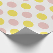 Süße gelbe und rosa Tupfen  Geschenkpapier (Ecke)