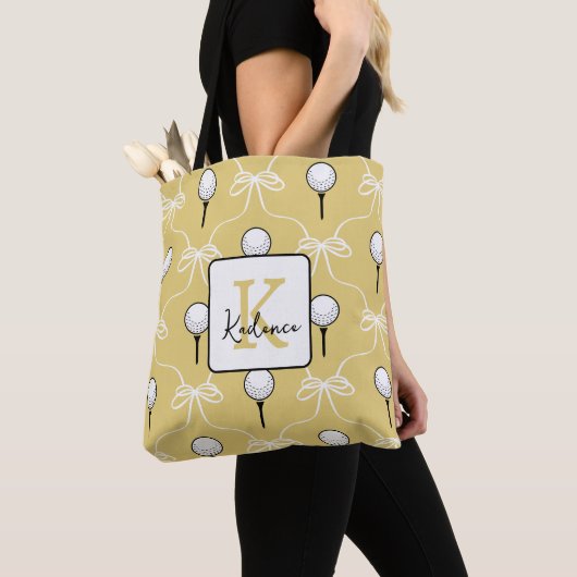 Süße gelbe weiße Schleife Golf Muster Monogramm Tasche (Von Nahem)