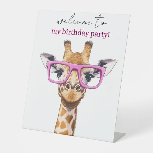 Süße Giraffe mit rosa Brille Sockelschild (Vorderseite)
