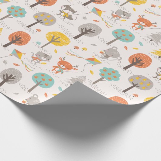 Süße Herbstwaldtiere mit Drachen und Bäumen Geschenkpapier (Ecke)