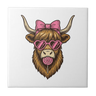 Süße Highland-Kuh mit rosa Herzbrille Vektor_1 Fliese