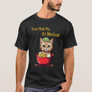 Süße Katze, die Nachos isst. Du hast mich bei Nach T-Shirt
